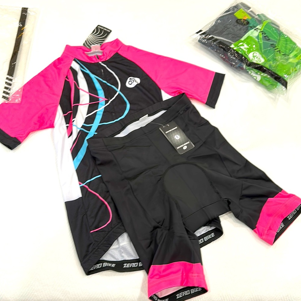 NWT Race Bike Outfit 🚴 2 piece women’s size small - padded & zipper